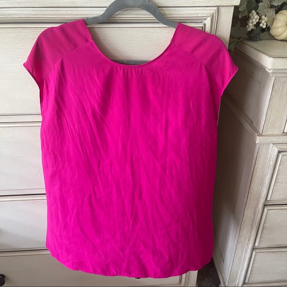 Express Pink Bow Peek A Boo Back Sleeveless Top - Picture 2 of 3